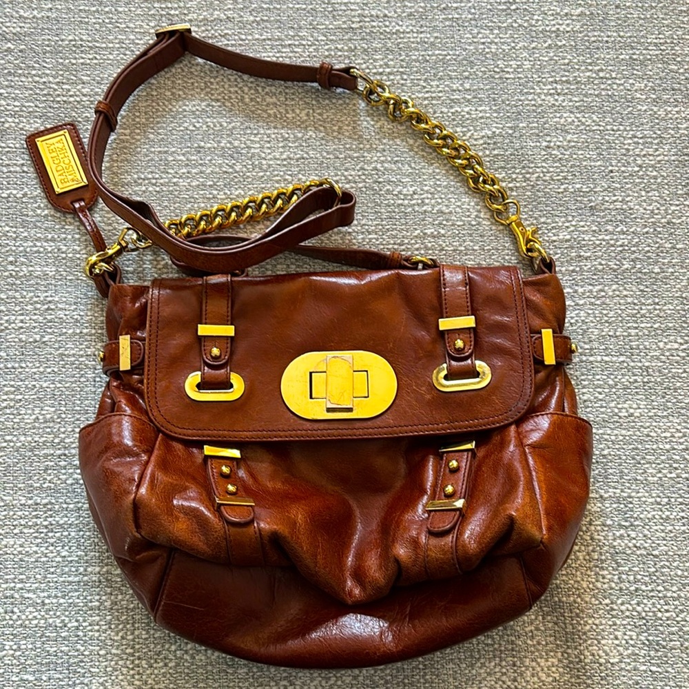 BADGLEY MISCHKA - Saddle Brown leather purse w/gold hardware w/removable strap